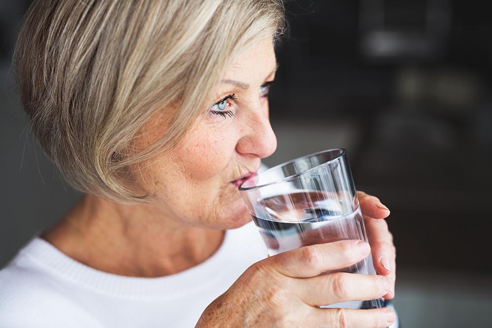   Good hydration linked to healthy aging