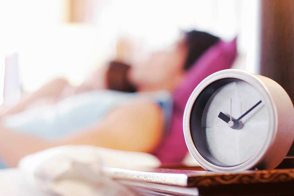 ​  Wake-up call to establish regular healthy sleeping patterns