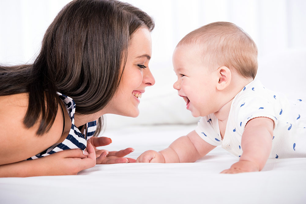 Mothers&#039; and babies&#039; brains &#039;more in tune&#039; when mother is happy