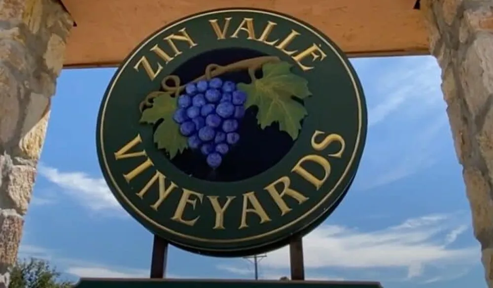 Live Music at Zin Valle