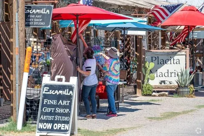 San Eli Art Market
